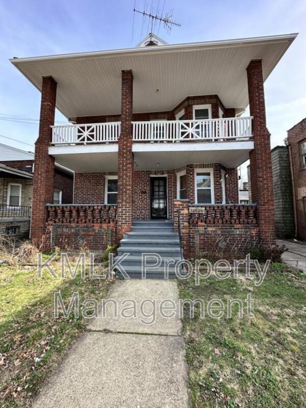 Foto del edificio - 15730 Halliday Ave