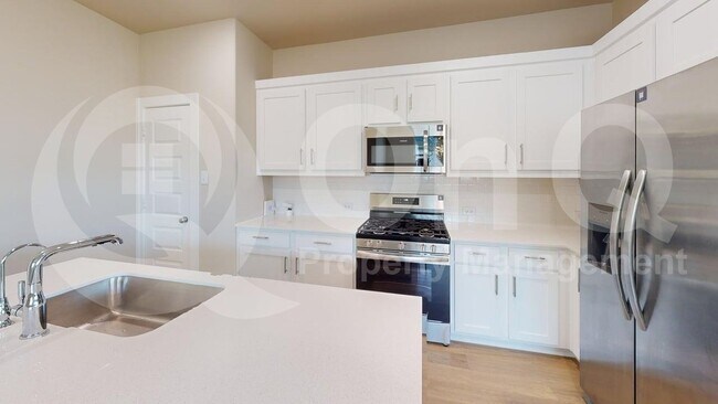 Foto del edificio - 714 Melody Hl Dr