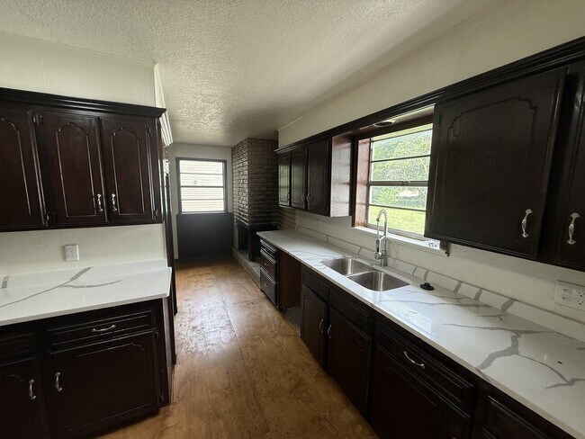 Foto del edificio - 817 E 15th St