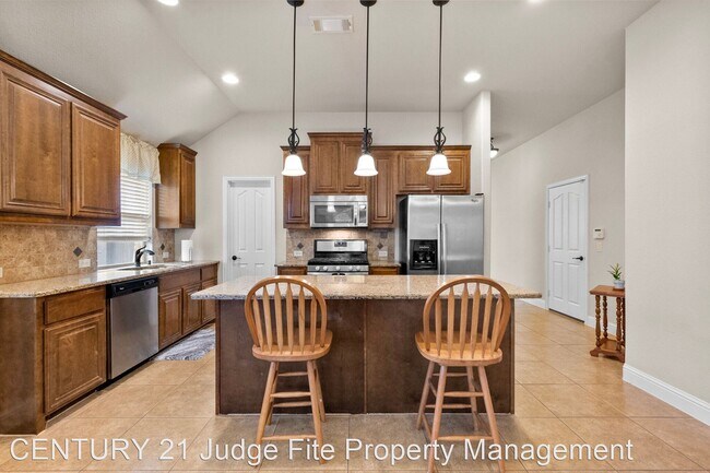 Building Photo - 4 br, 3 bath House - 4309 Poppy Drive
