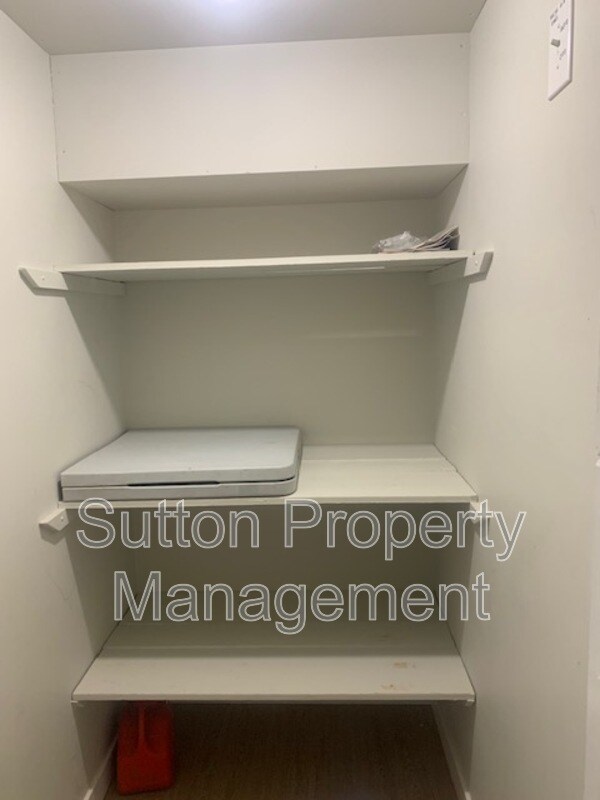 Photo du bâtiment - 9502-9599 99 Ave