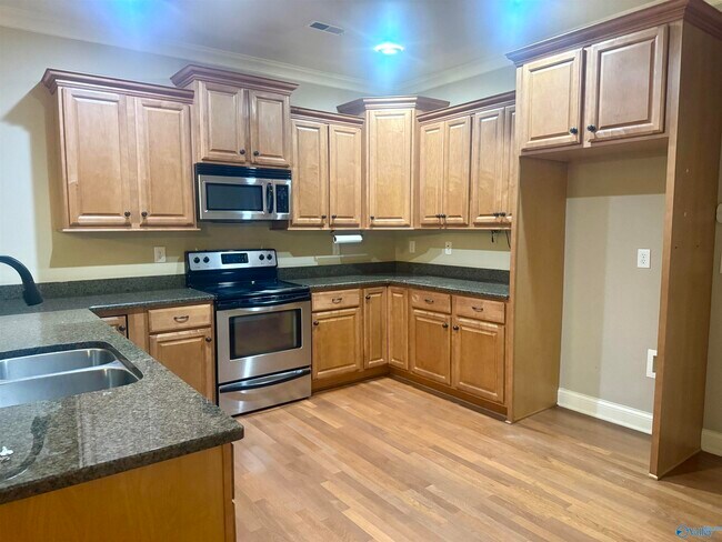 Foto del edificio - 208 Treetop Dr SE