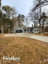 Building Photo - 2795 Twin Springs Dr