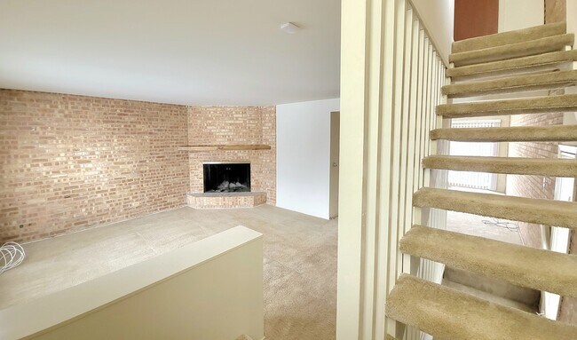 Foto del edificio - 724 Concord Ln