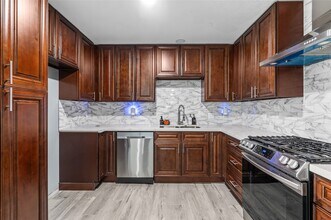 Building Photo - 3853 Rosedale St