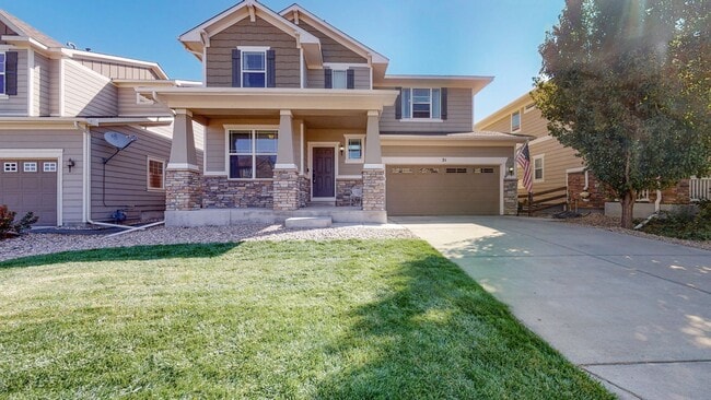 Building Photo - Stunning 4 Bed/3.5 Bath Home Near Downtown...