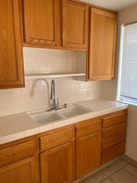 Foto del edificio - 531 N Rosemary Ln