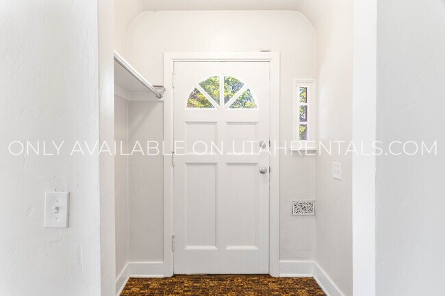 Foto del edificio - 275 W 300 N St