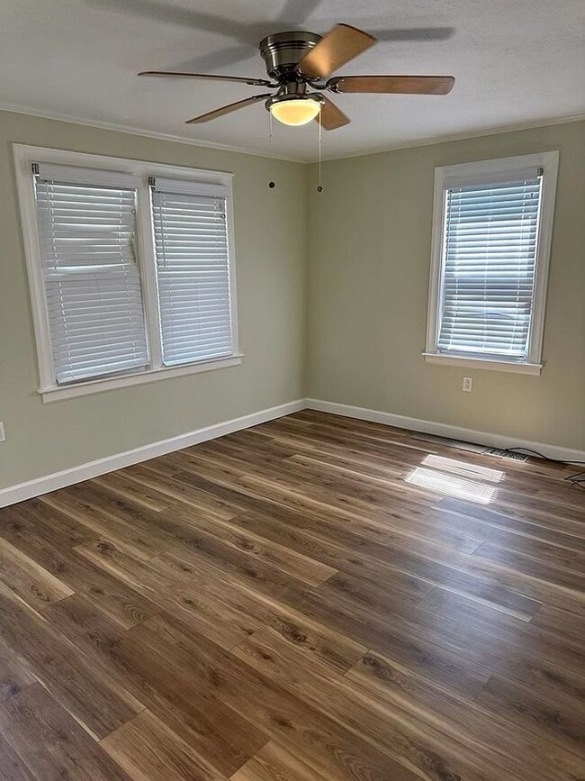 Building Photo - 420 Finley Rd