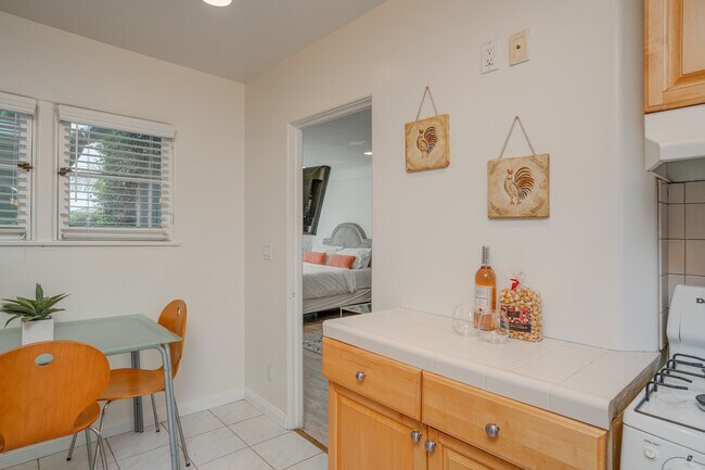 Foto del edificio - 911 California Ave