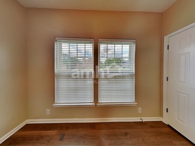 Building Photo - 7269 Autumn Crossing Way