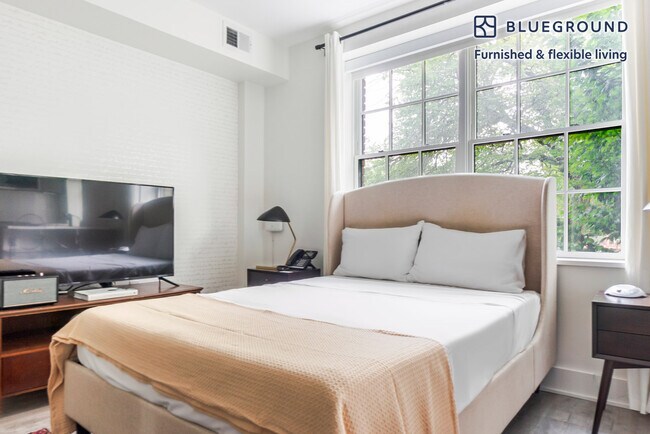 Foto del edificio - 816 Potomac Ave SE