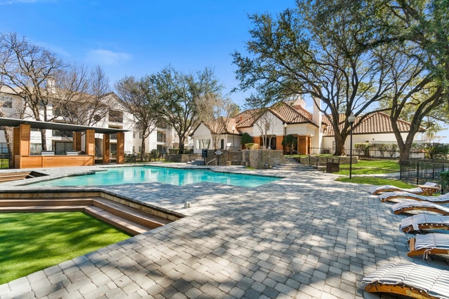 Interior Photo - Arboretum at Lewisville