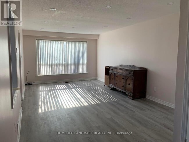 Building Photo - 35 Edenridge Dr