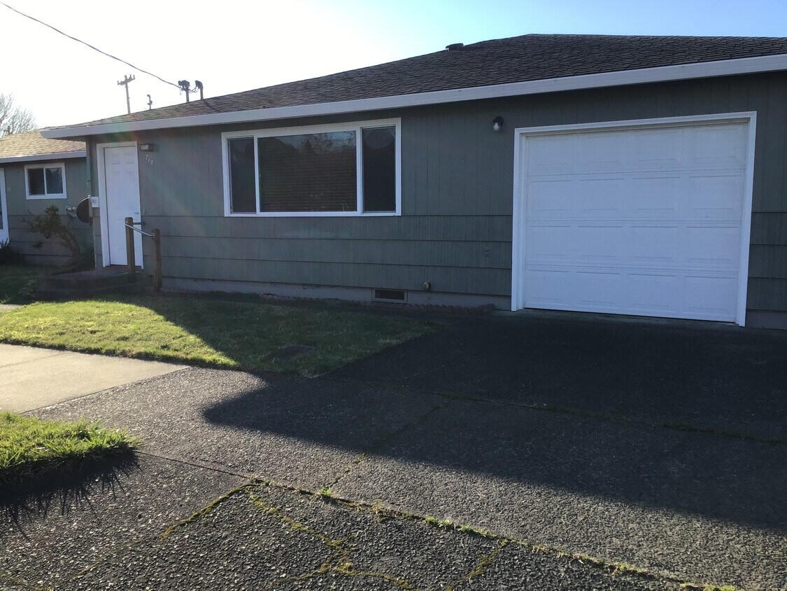 Primary Photo - 710 Miller Ave