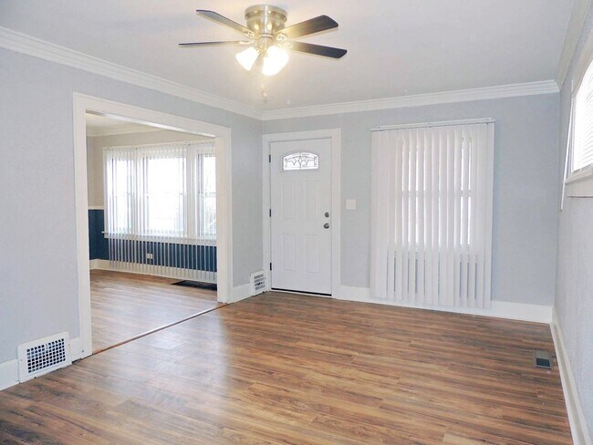 Foto del edificio - 3 Bed - 2 Full Bath Colonial for Rent!