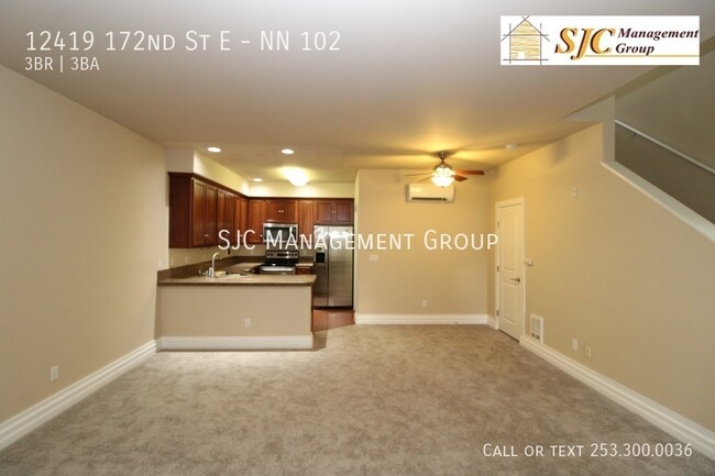 Foto del edificio - Three-bedroom condo in Puyallup for rent