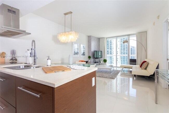 Foto del edificio - 485 Brickell Ave