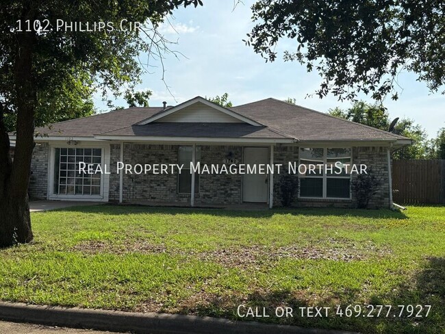 Foto del edificio - 1102 Phillips Cir