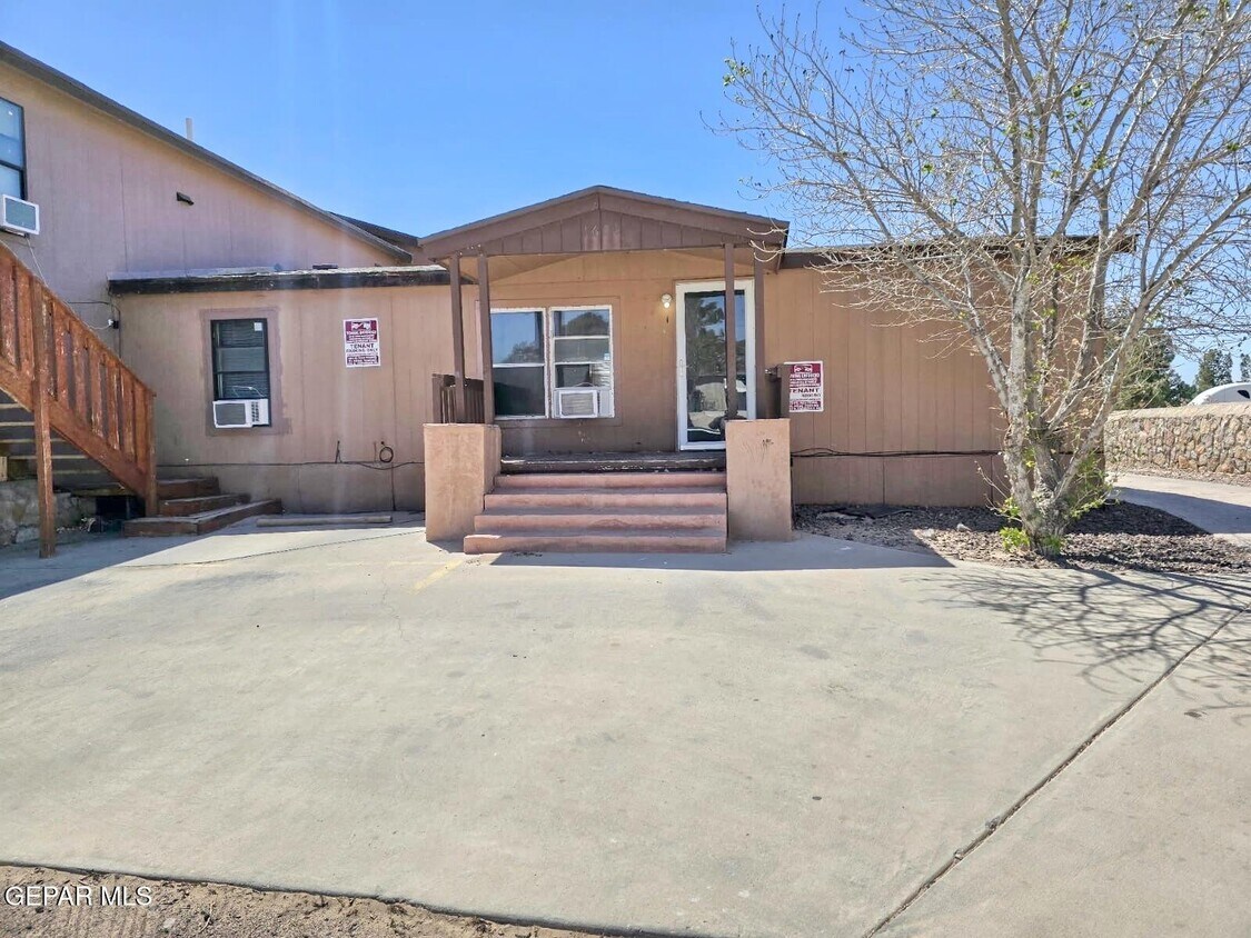 Foto principal - 1654 EXETER Dr