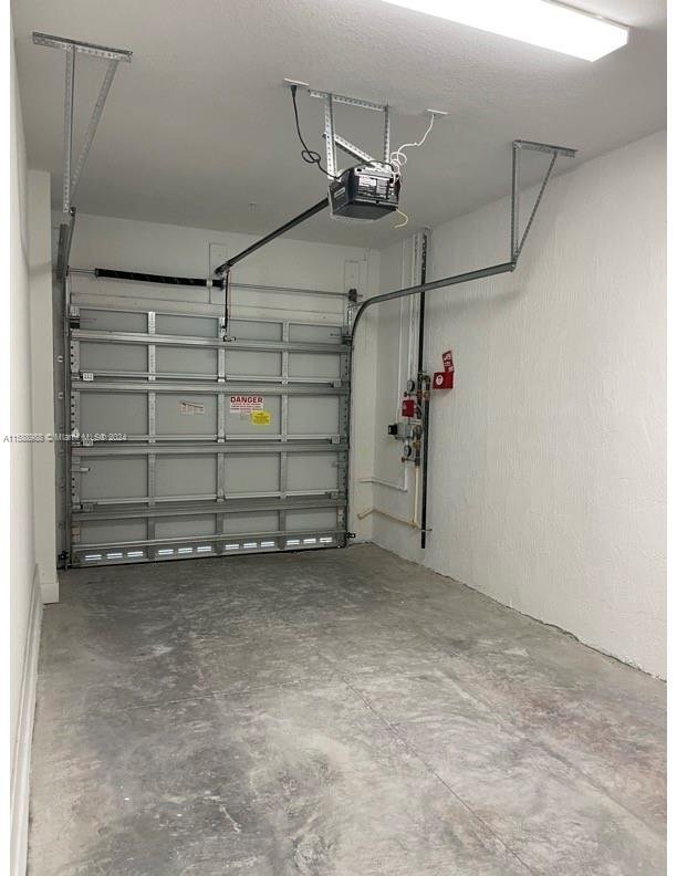 Foto del edificio - 17017 SW 1st St