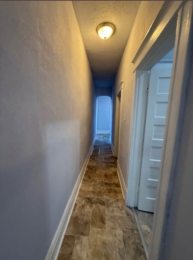 Building Photo - 1343 Walton Ave