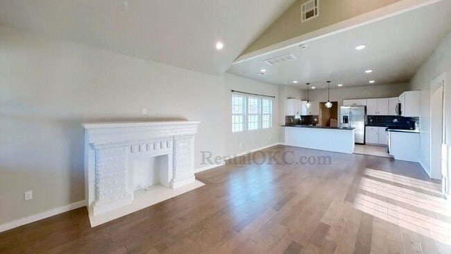 Foto del edificio - Beautifully outfitted 3 bed 2 bath in OKC
