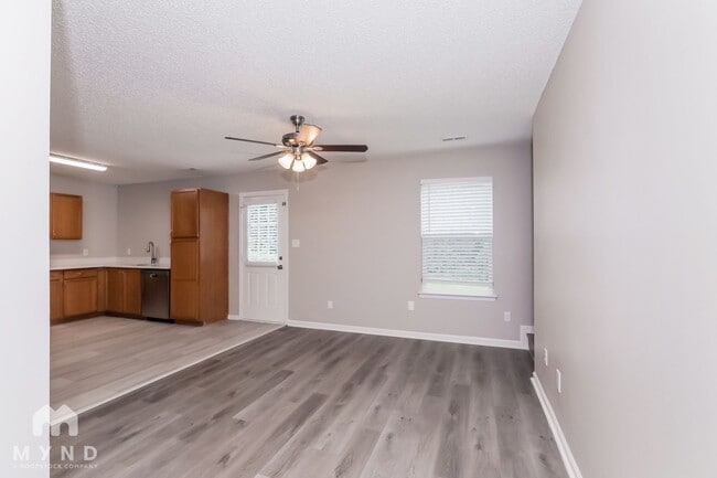 Building Photo - 6325 McIntyre Ridge Dr