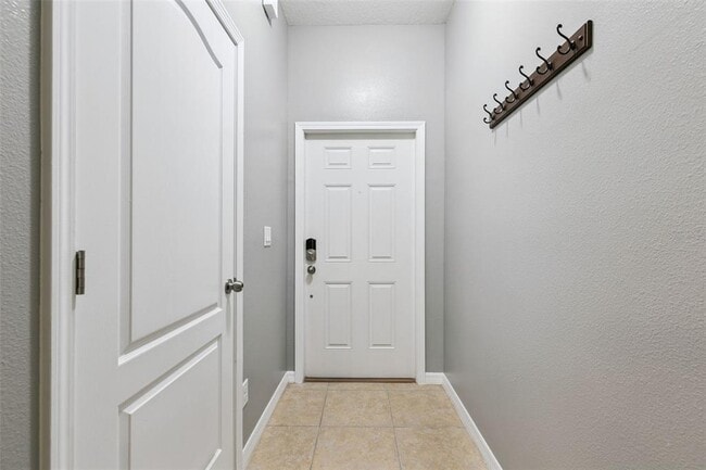 Building Photo - 1250 Twin Trees Ln
