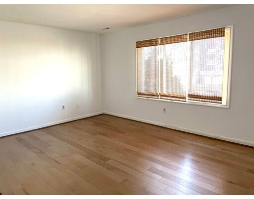 Foto del edificio - 118 Burkhall St