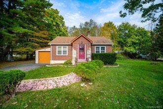 Building Photo - 351 US-209