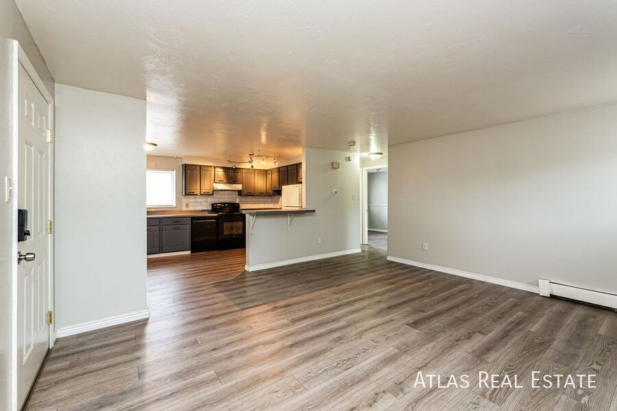 Foto principal - 2840 Montebello Dr W