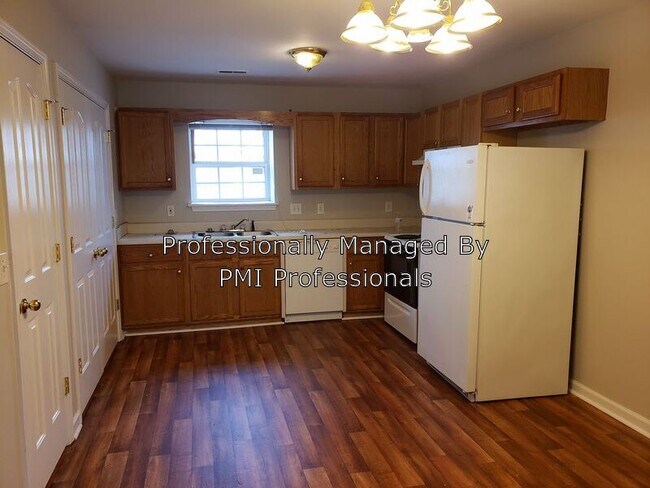Building Photo - 1546 Chariot Dr