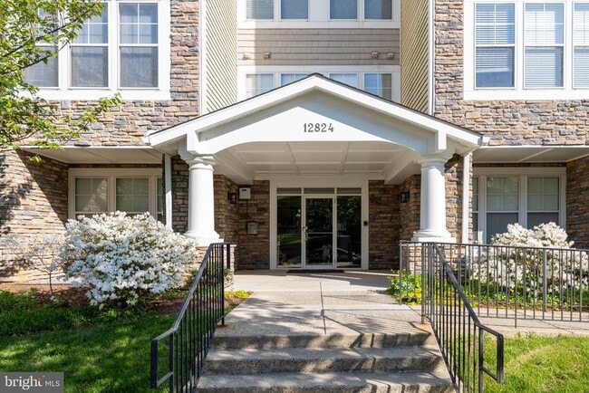 Building Photo - 12824 Clarksburg Square Rd