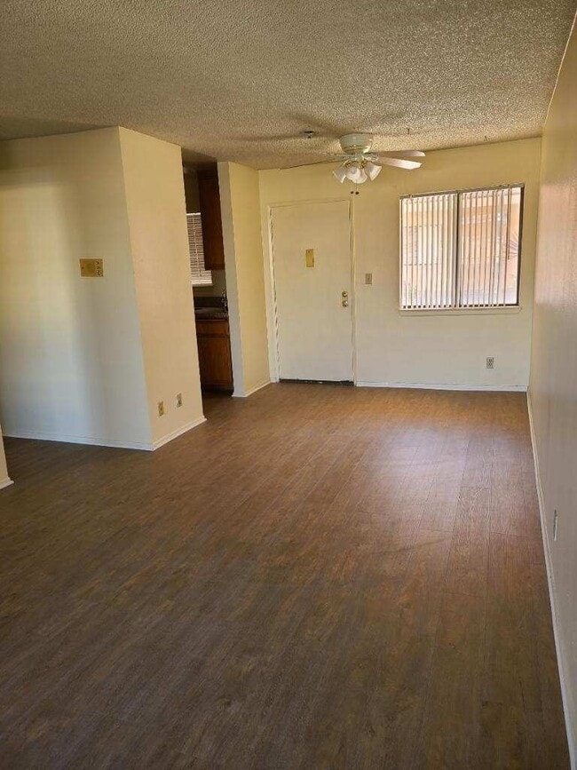 Building Photo - 14032 Doty Ave
