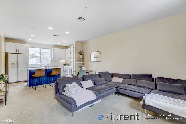 Building Photo - 2 br, 2.5 bath Townhome - 1584 Sumac Place...