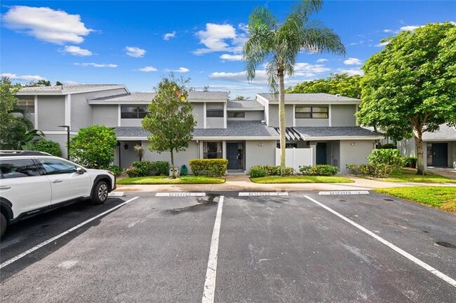 Foto del edificio - 2739 NW 42nd Ave