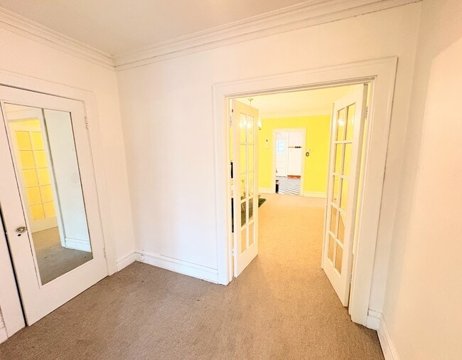 Building Photo - 6652 N Campbell Ave