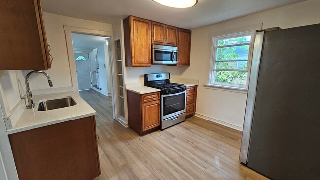 Building Photo - 3244 N Osceola Ave