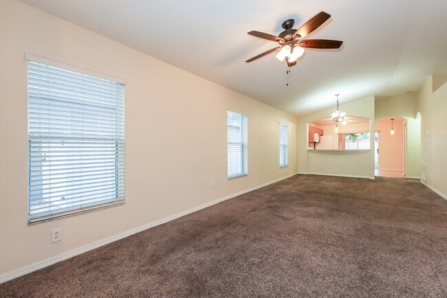 Foto del edificio - 2205 Colville Chase Dr