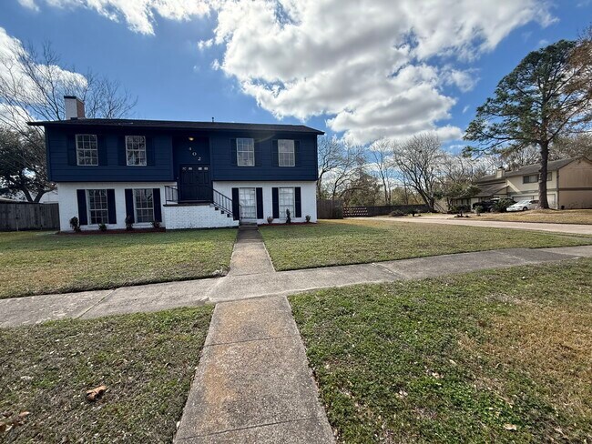 Foto del edificio - 402 Tresvant Dr