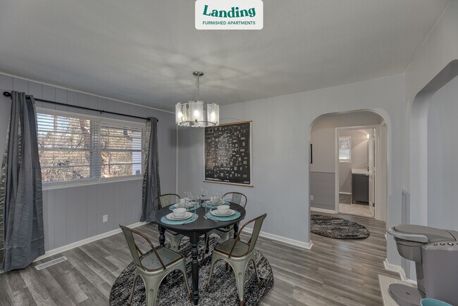 Foto del edificio - 4445 Ayrshire St