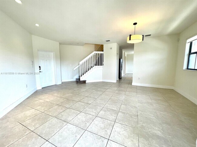 Foto del edificio - 10600 NW 88th St