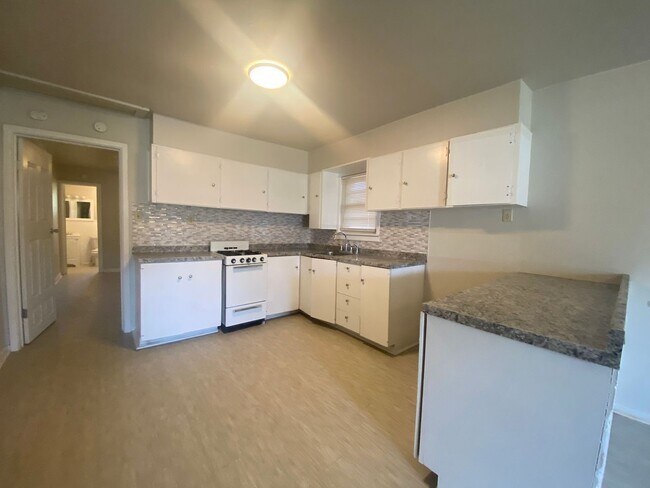 Building Photo - 1718 45th Street
