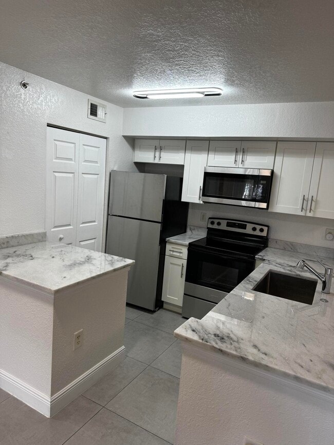 Foto del edificio - 191 SW Palm Dr