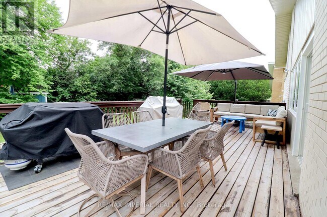 Photo du bâtiment - 329 Homewood Ave