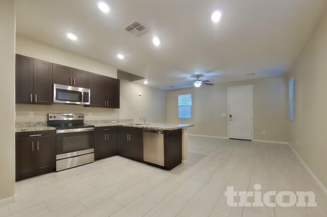 Foto del edificio - 12550 W Hummingbird Terrace