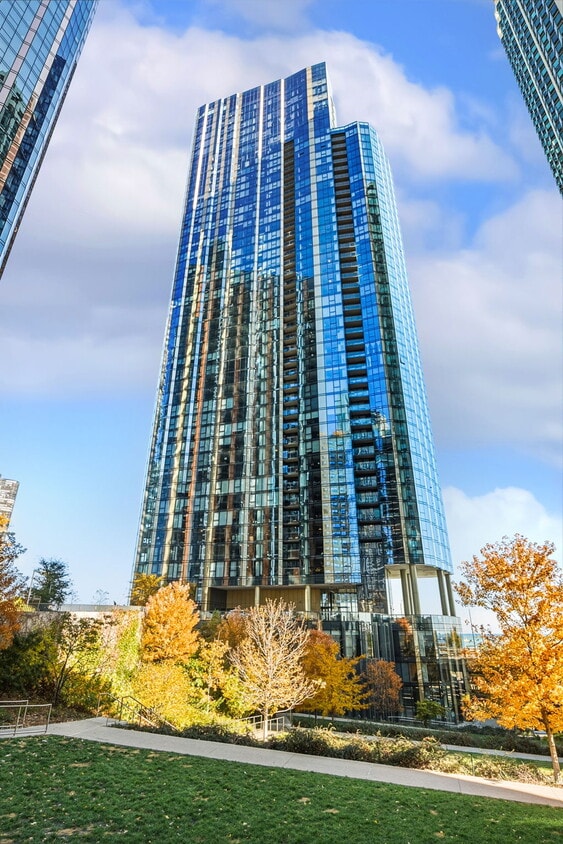 Foto principal - 211 N Harbor Dr