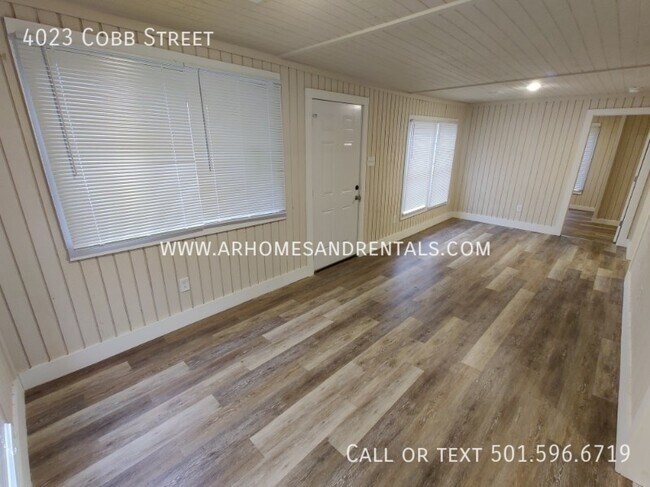 Building Photo - 4023 Cobb Street | $1095 | 3 beds, 1 full ...
