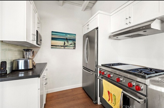 Building Photo - 200 Moonstone St